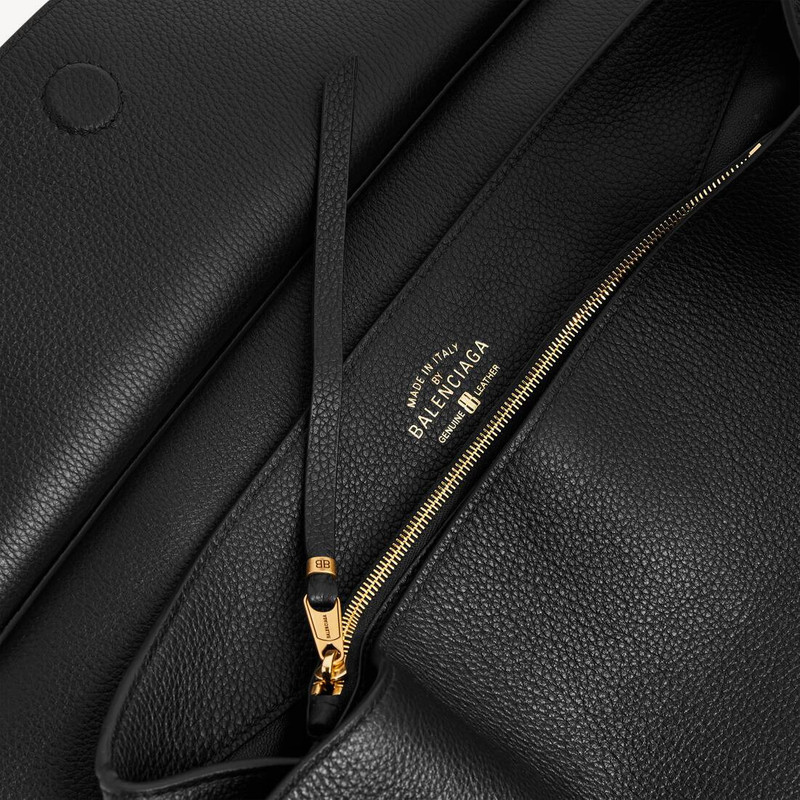 Women's Carrie Carry All Bag Small in Black 5