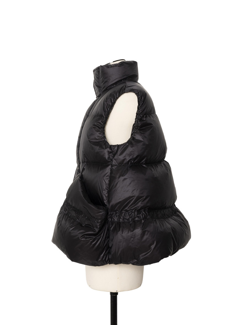 sacai Puffer Vest outlook