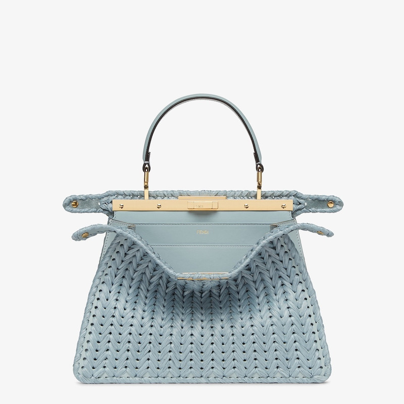FENDI Peekaboo ISeeU Medium outlook
