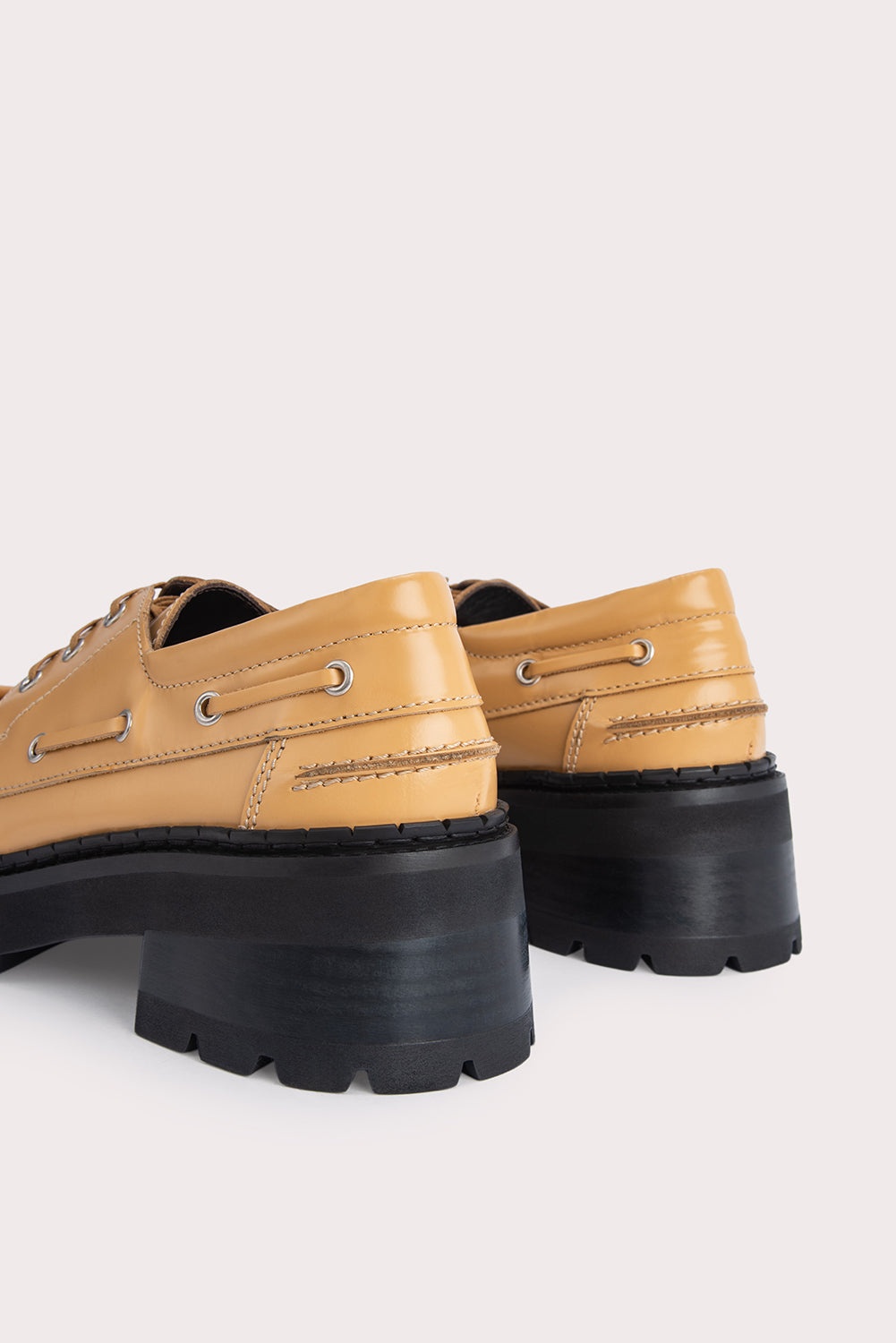 Stanley Biscuit Semi Patent Leather - 6