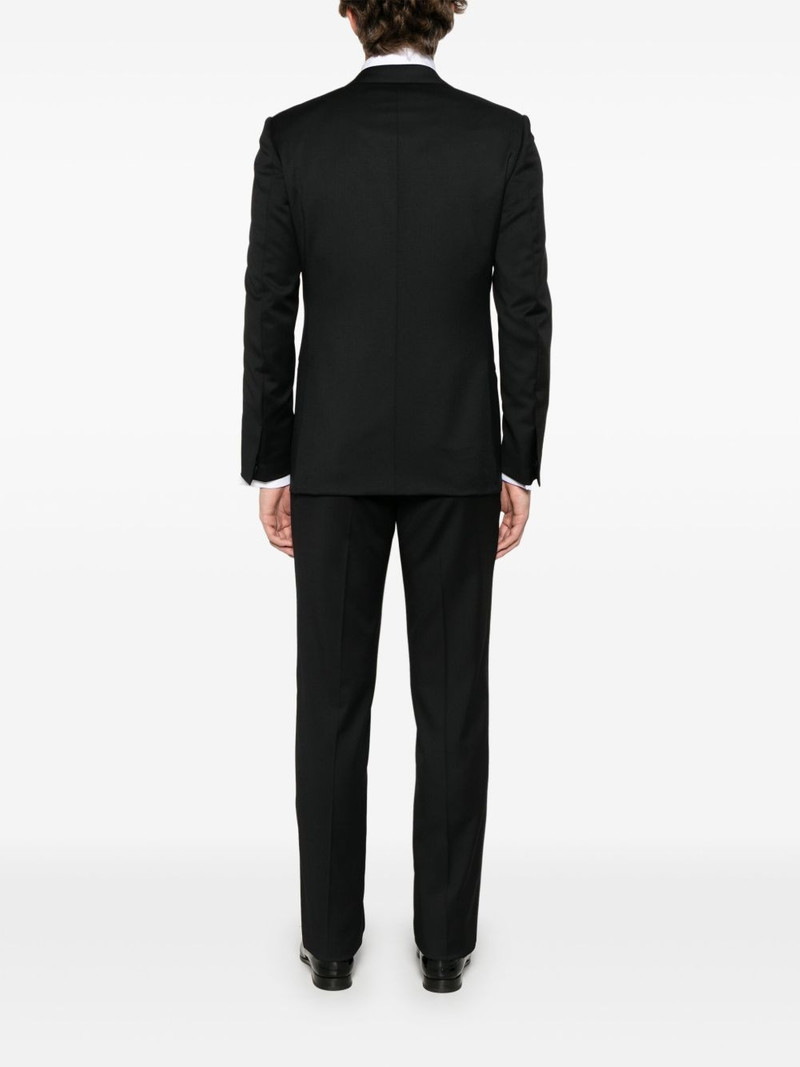 single-breasted suit 3