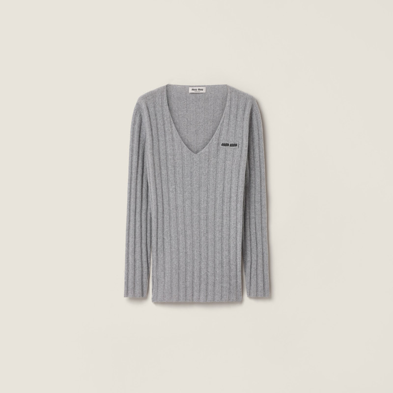 Wool and cashmere V-neck sweater 1