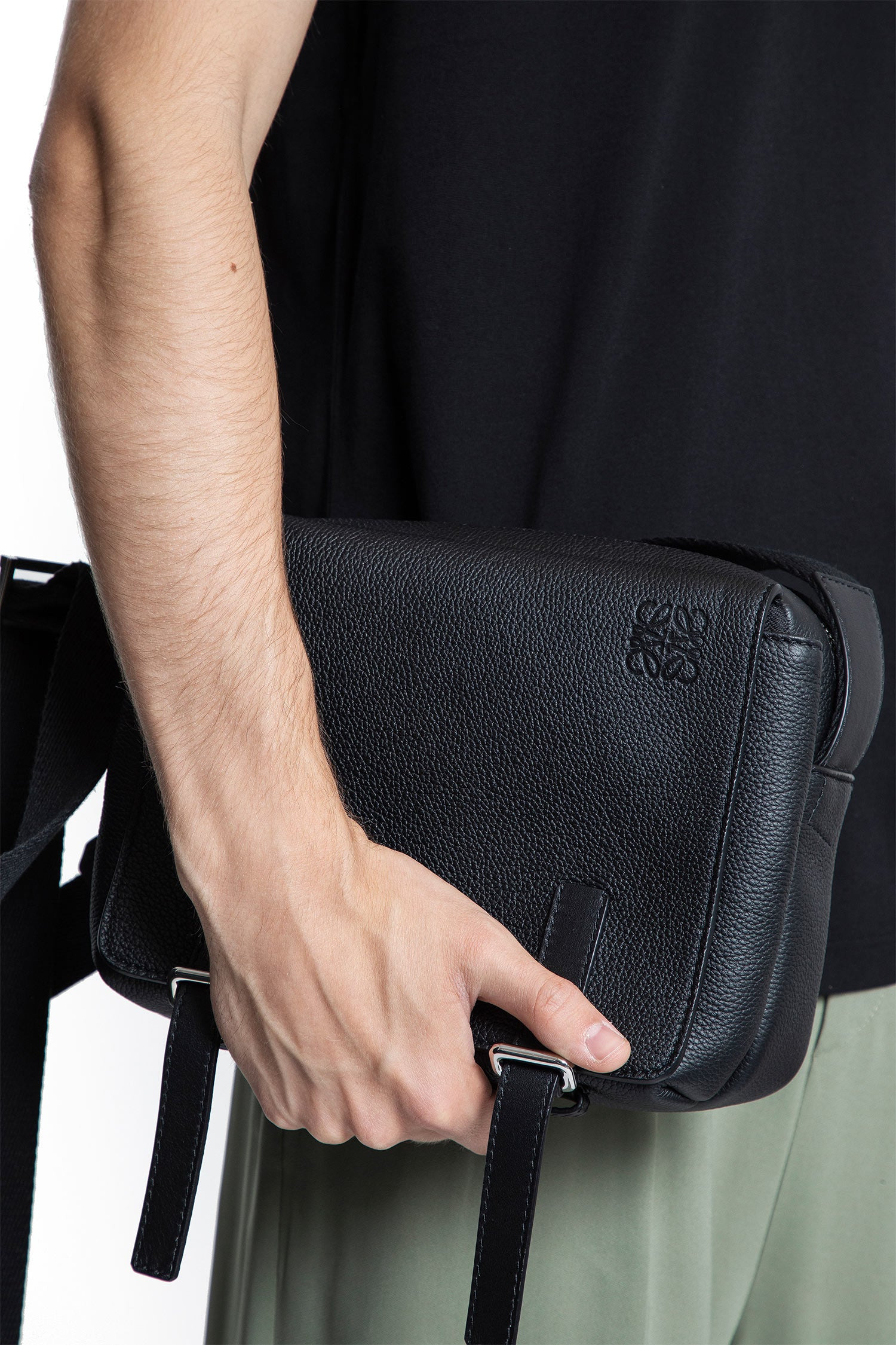 Xs-Military-Messenger-Bag - 4