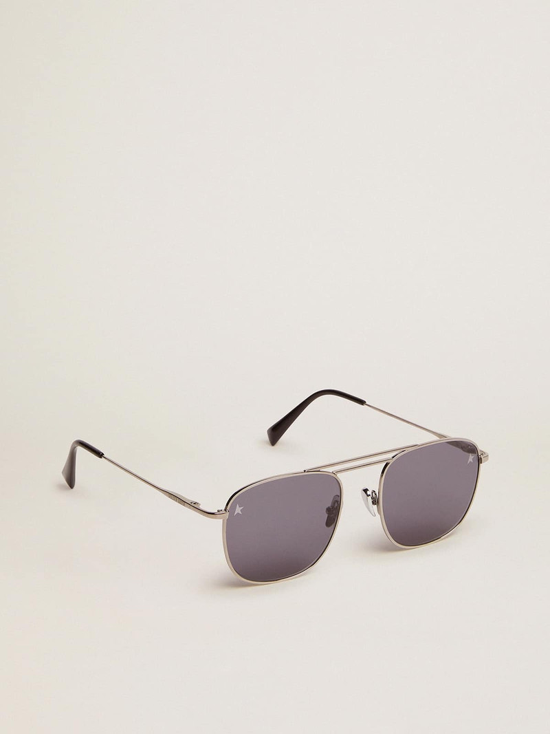 Roger aviator sunglasses with black frame and black lenses 1