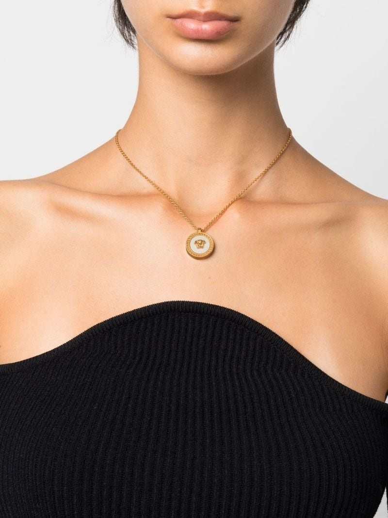 Medusa pendant necklace - 2