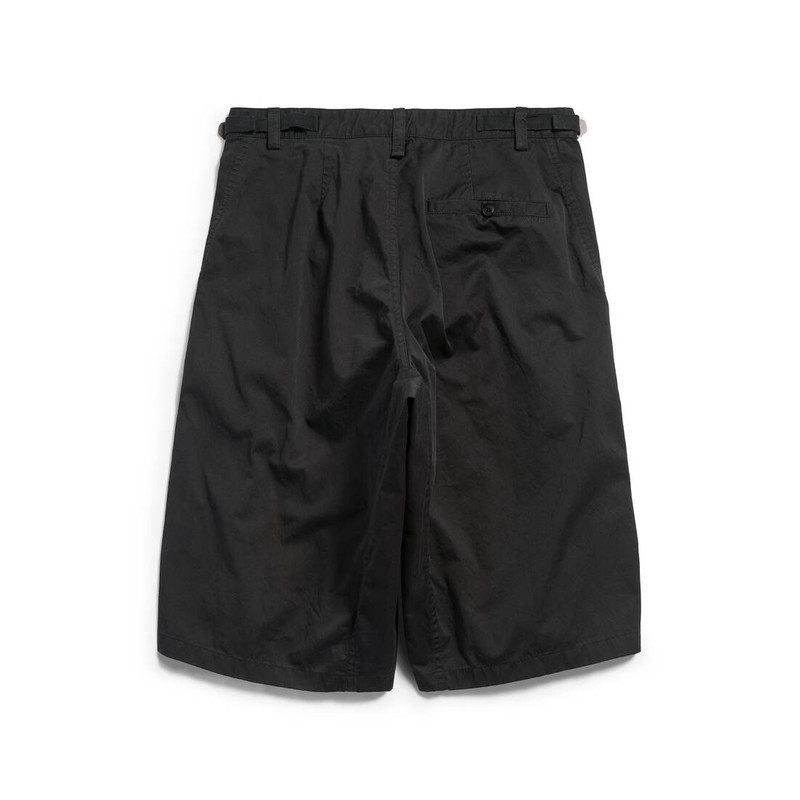 Minimal Cargo Shorts in Black 6