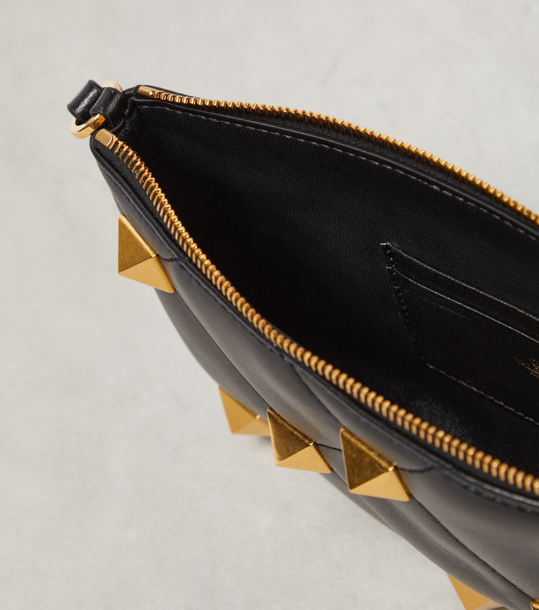 Roman Stud quilted leather pouch - 3