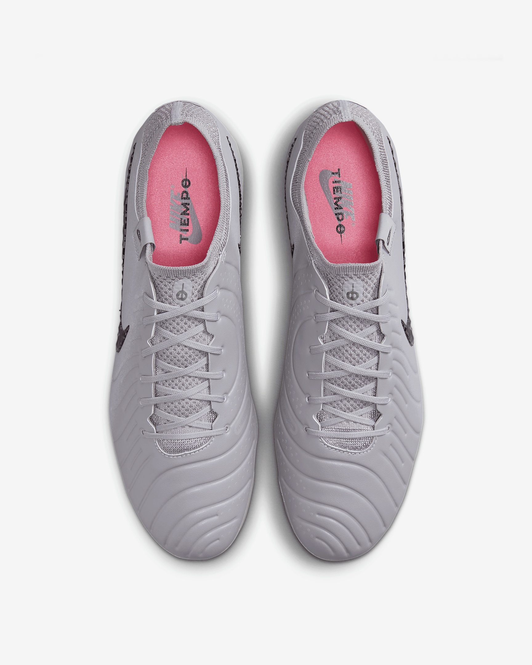 low top soccer cleats