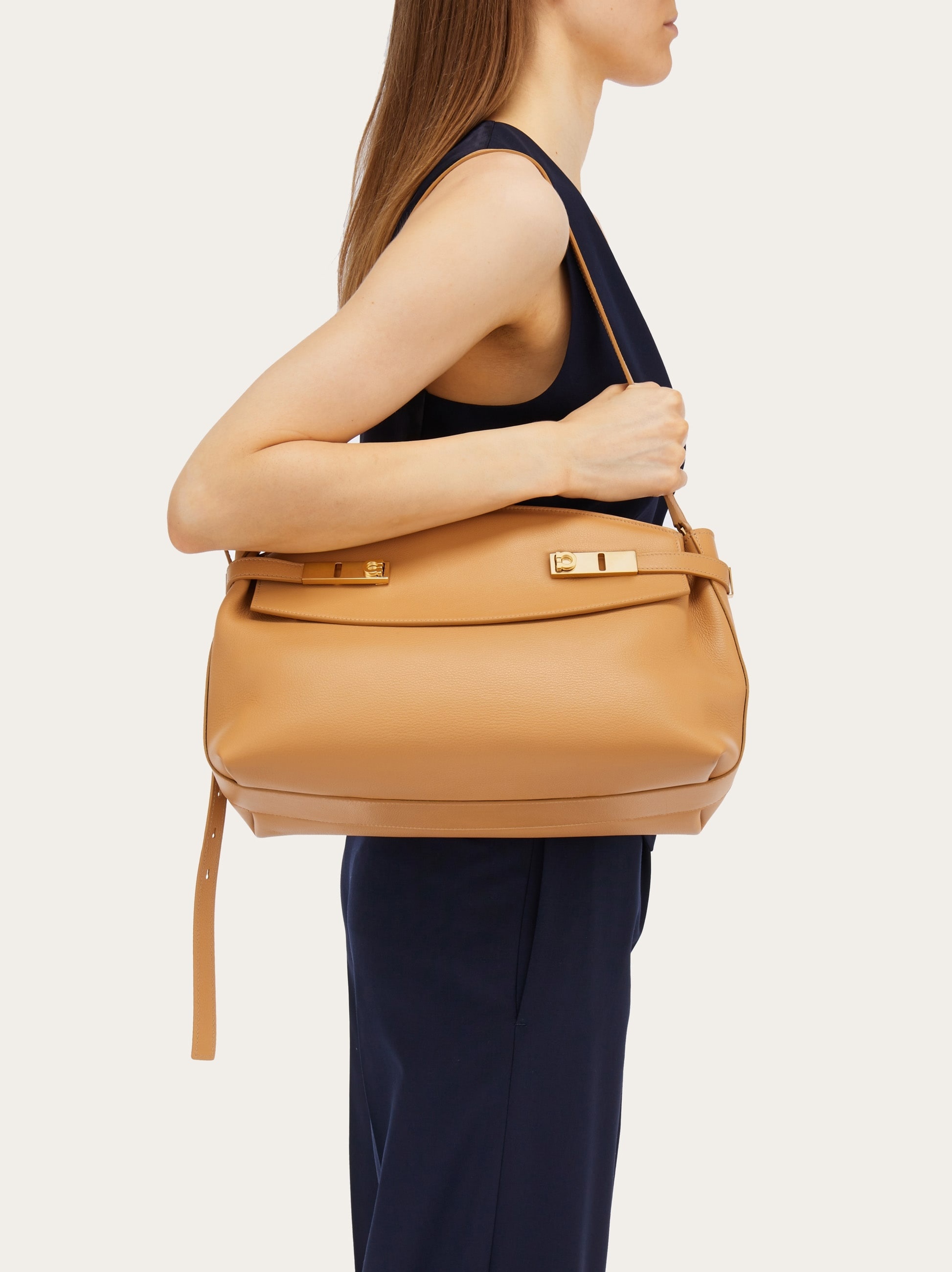 Hug shoulder bag - 3