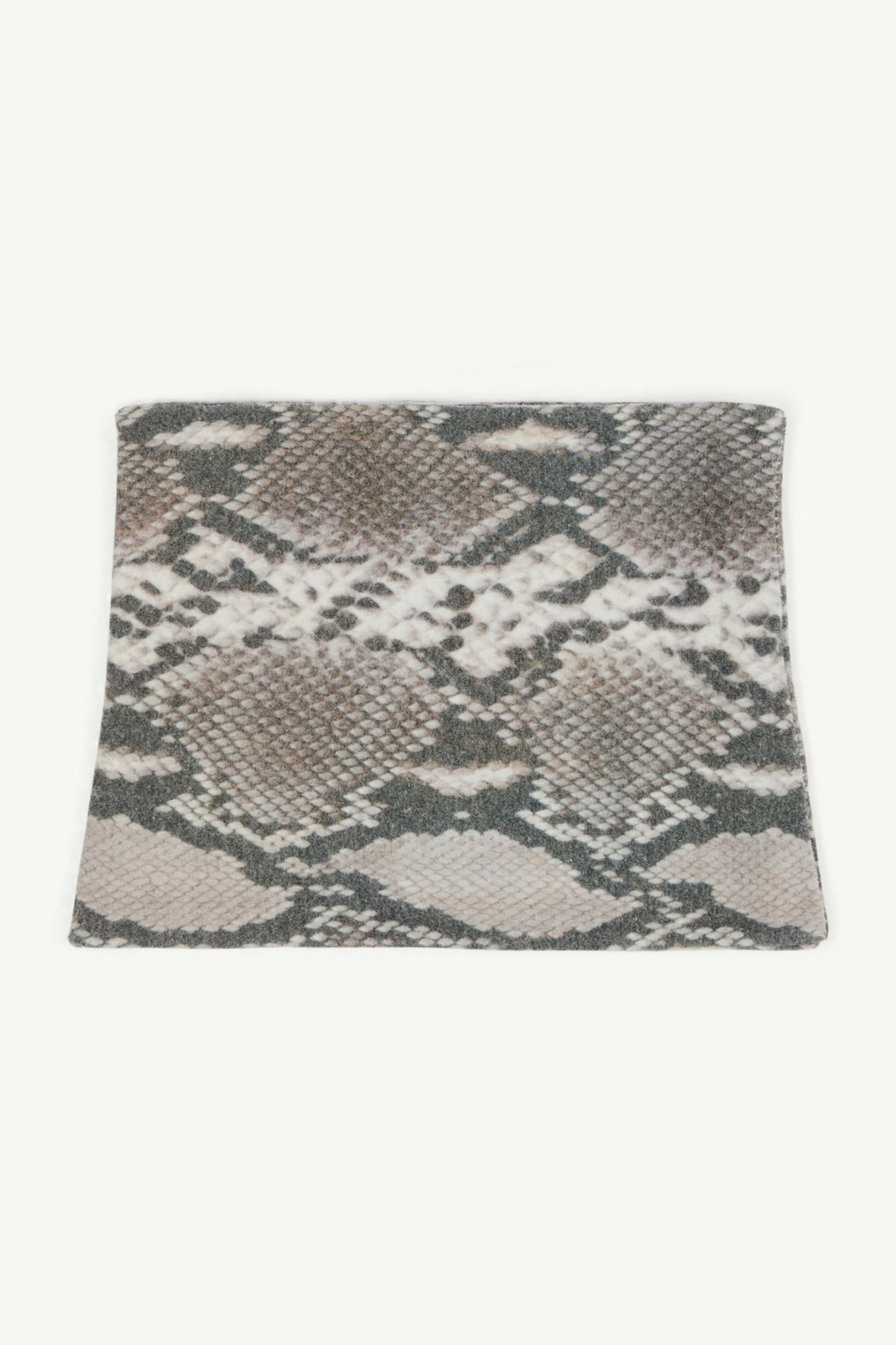 Python neck scarf - 1