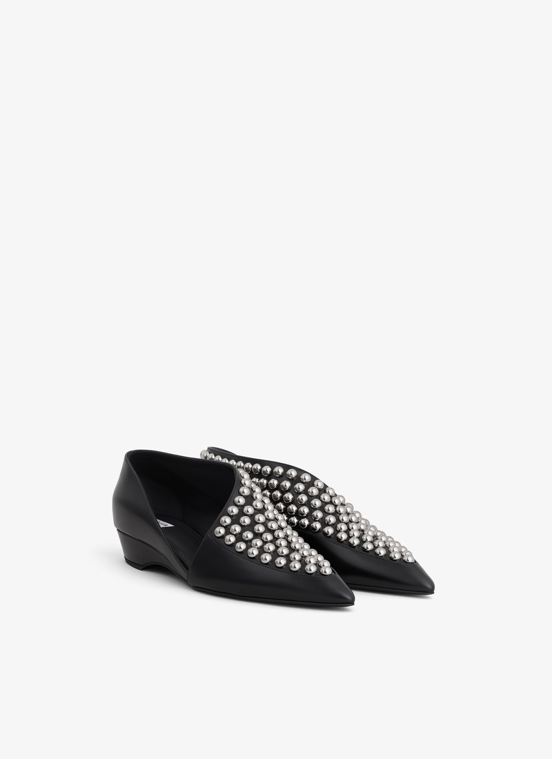 Alaïa ASYMETRIC LOAFERS IN GLOSSY CALFSKIN WITH STUDS outlook