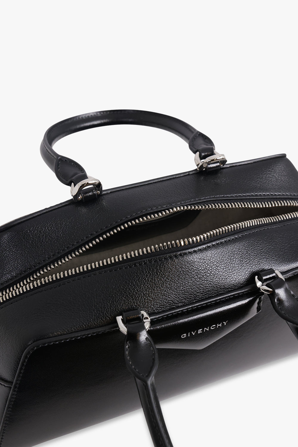 ANTIGONA MINI EAST WEST CUBE HANDBAG | BLACK - 3