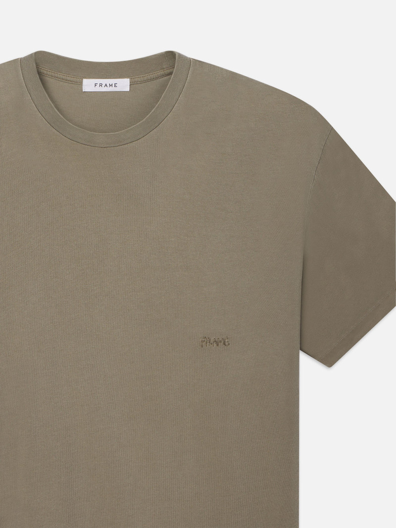 FRAME Relaxed Tee in Light Olive outlook