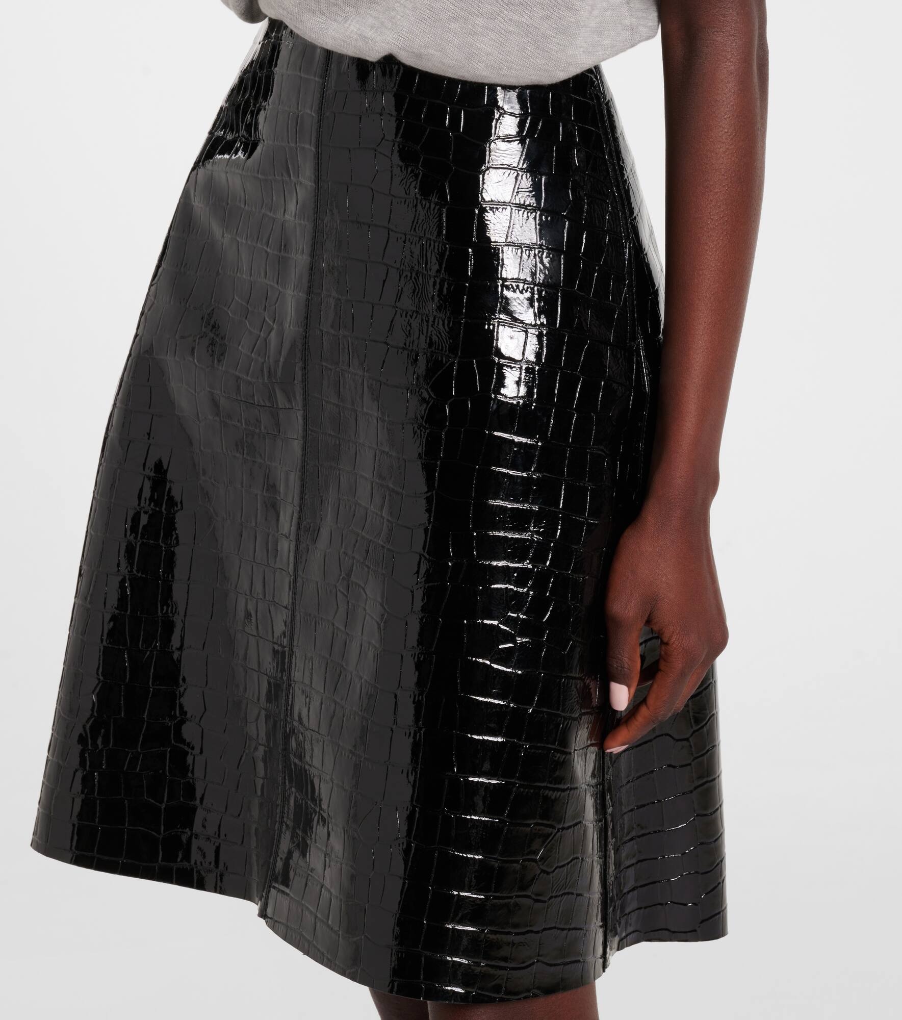 Croc-effect leather miniskirt - 4
