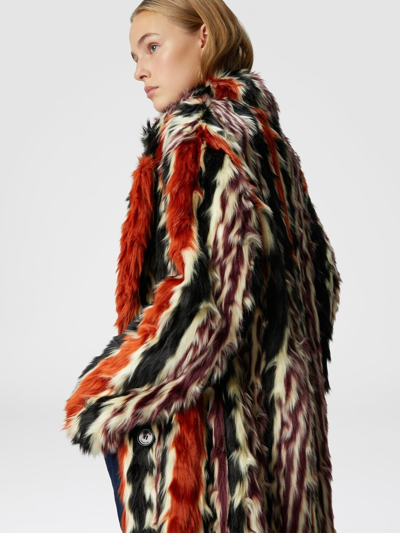 Long coat in striped faux fur 5