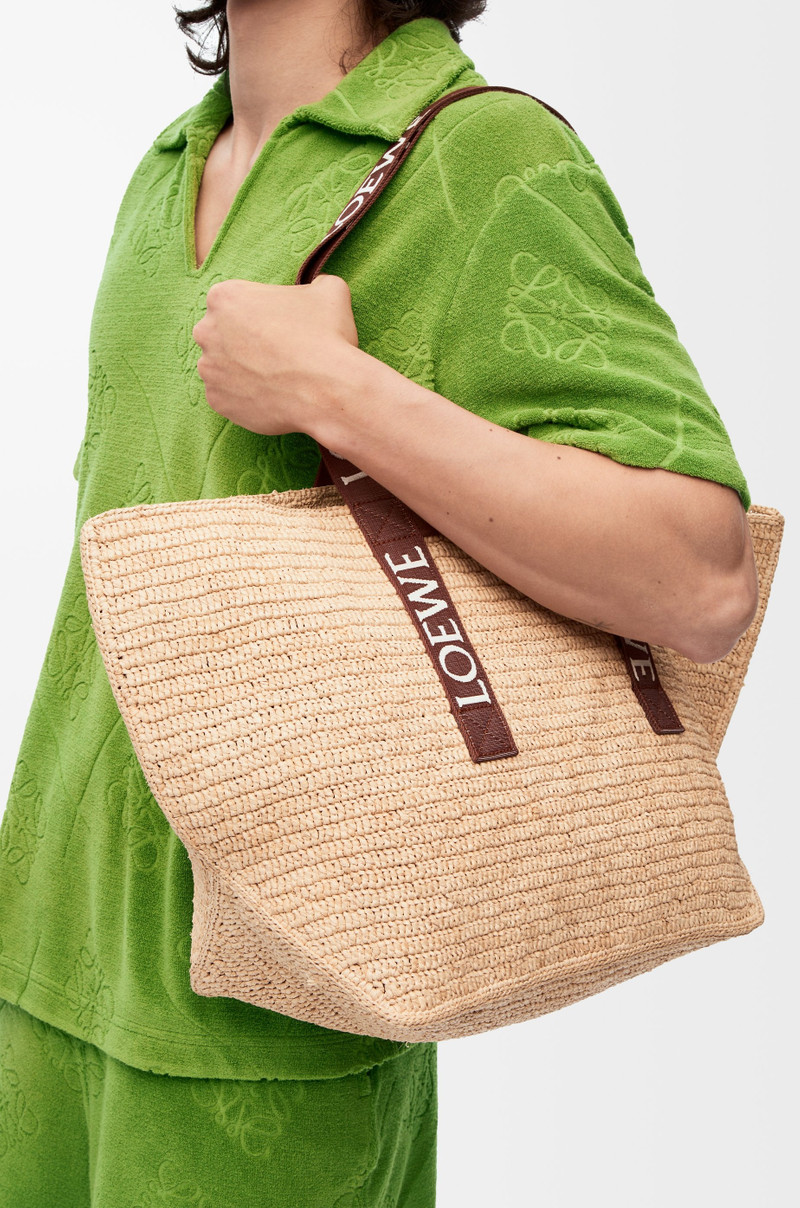Loewe Fold shopper in raffia outlook