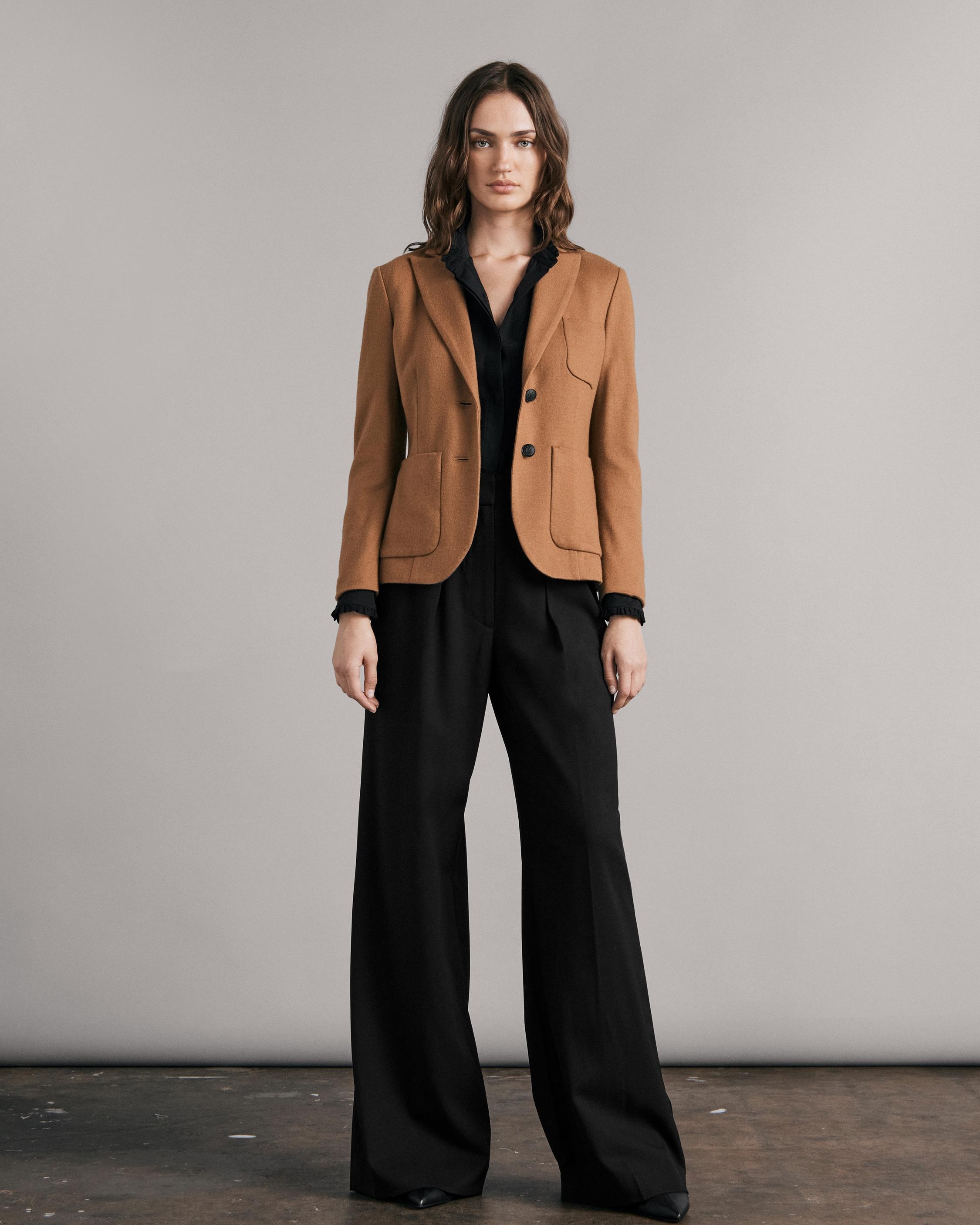 Shelly Wide Leg Wool Pant
Relaxed Fit Pant - 2