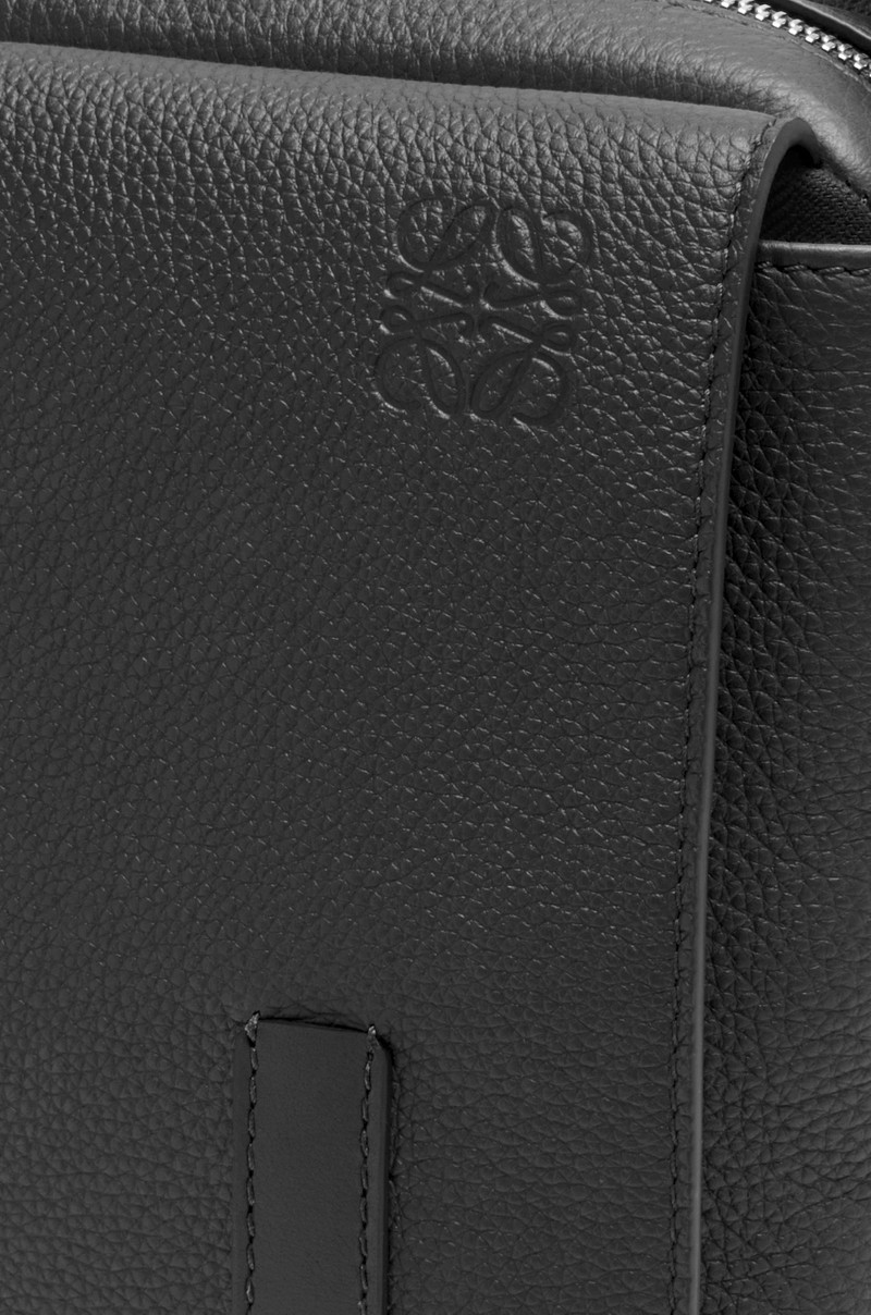 XS Military messenger bag in soft grained calfskin 7