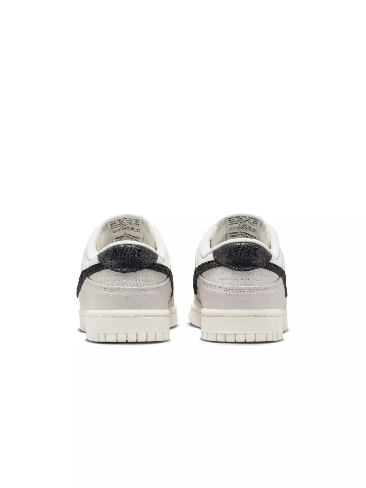 Dunk Low SE "Sail/Black" Women's Shoe - 8