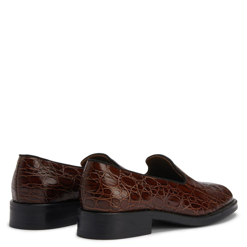 Giuseppe Zanotti Dories outlook