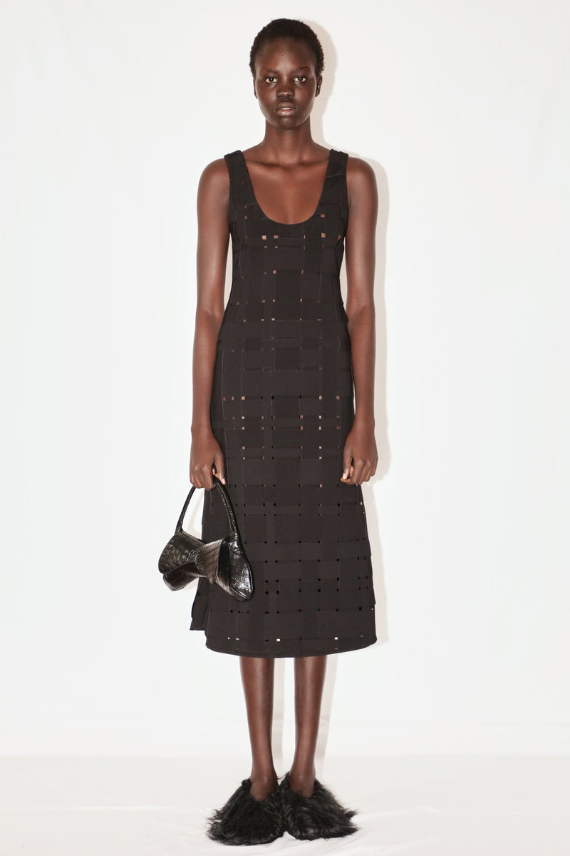 WEAVED FITTED TANK DRESS BLACK 2