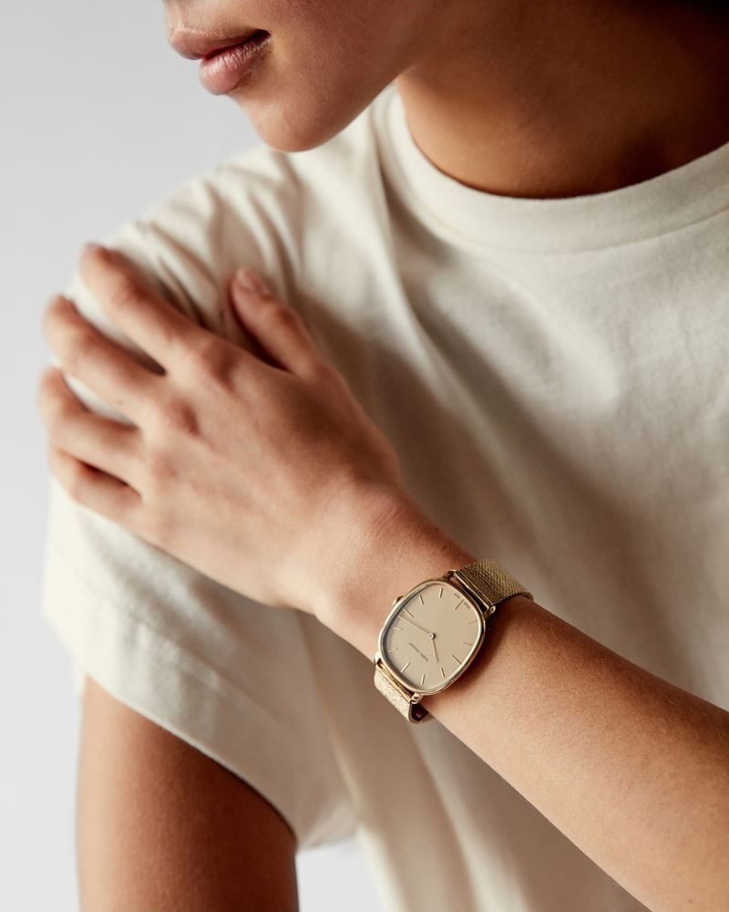 28.07 WATCH - 2