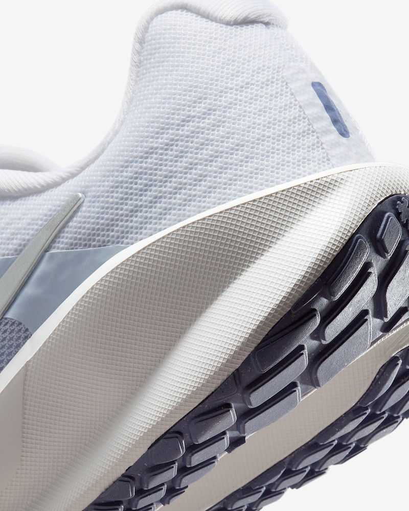 Nike Downshifter 13 Women's Road Running Shoes 8