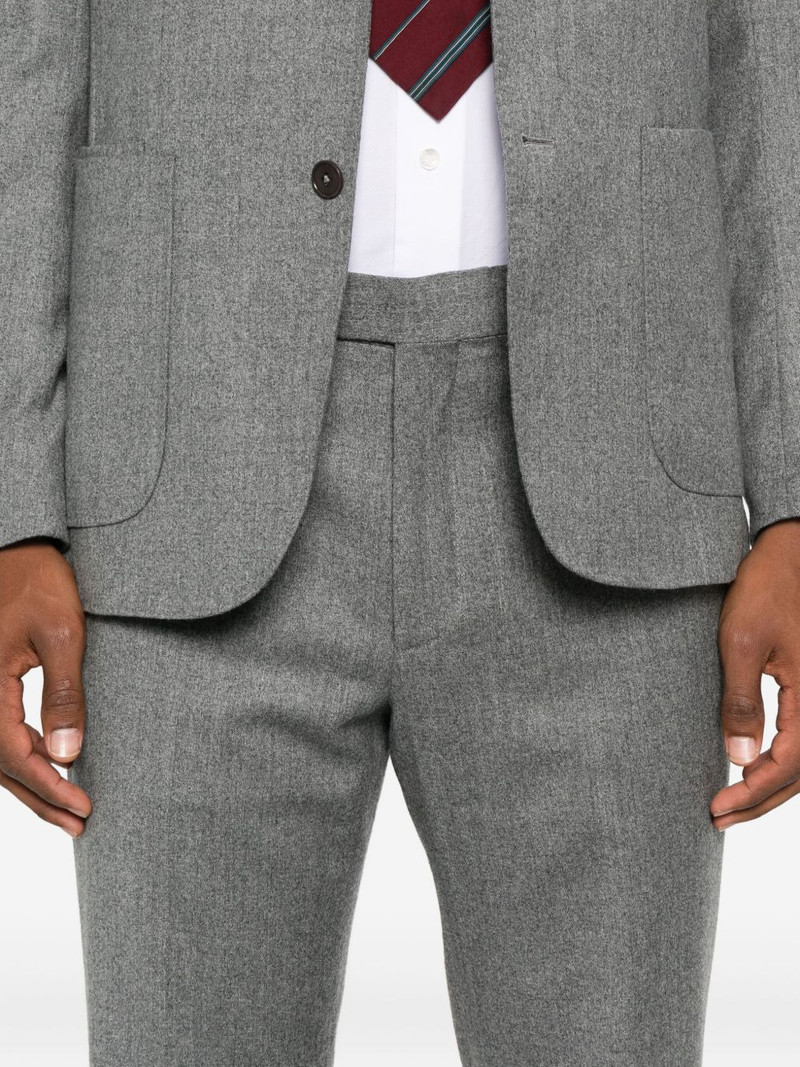 button suit 5