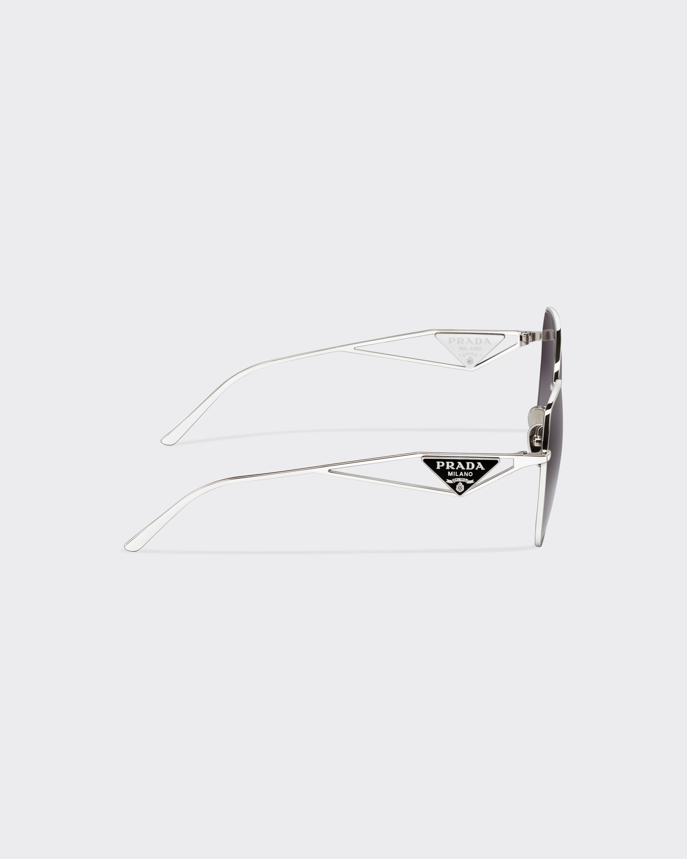 Sunglasses with triangle logo - 4