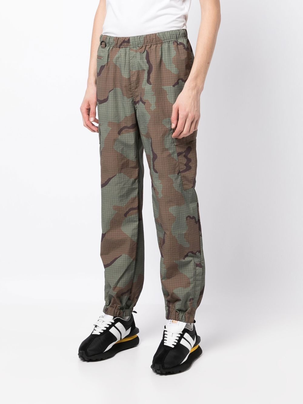 CAMOUFLAGE-PRINT JOGGER PANTS - 2