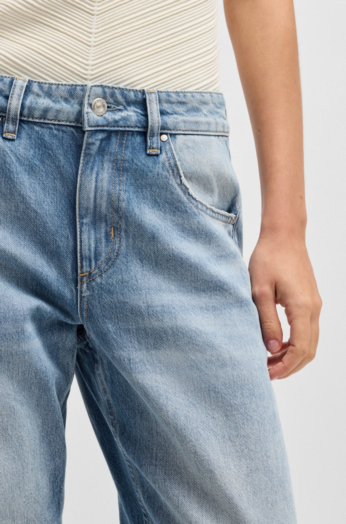 BARREL-LEG JEANS IN BLUE RIGID DENIM - 5