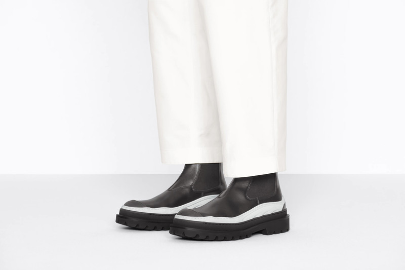 DIOR AND SACAI Chelsea Boot 6