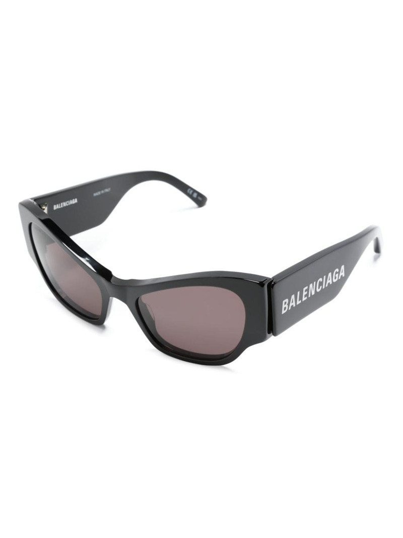 BALENCIAGA logo-print cat-eye sunglasses outlook