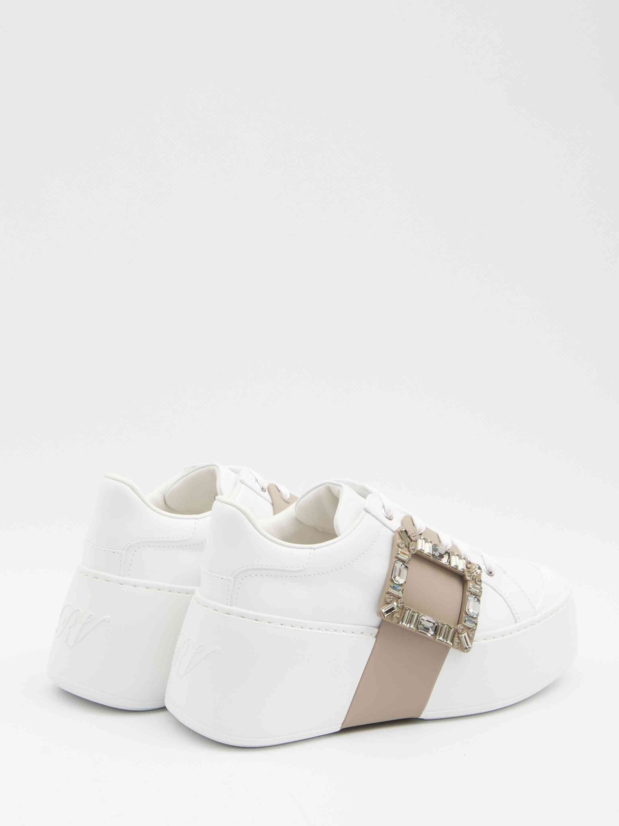 Roger Vivier Women Viv' Skate Sneakers In Leather




Chiedi A Chatgpt - 3
