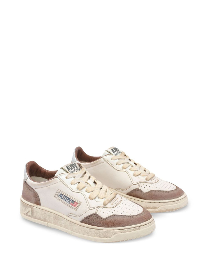 AUTRY Medalist low sneakers outlook