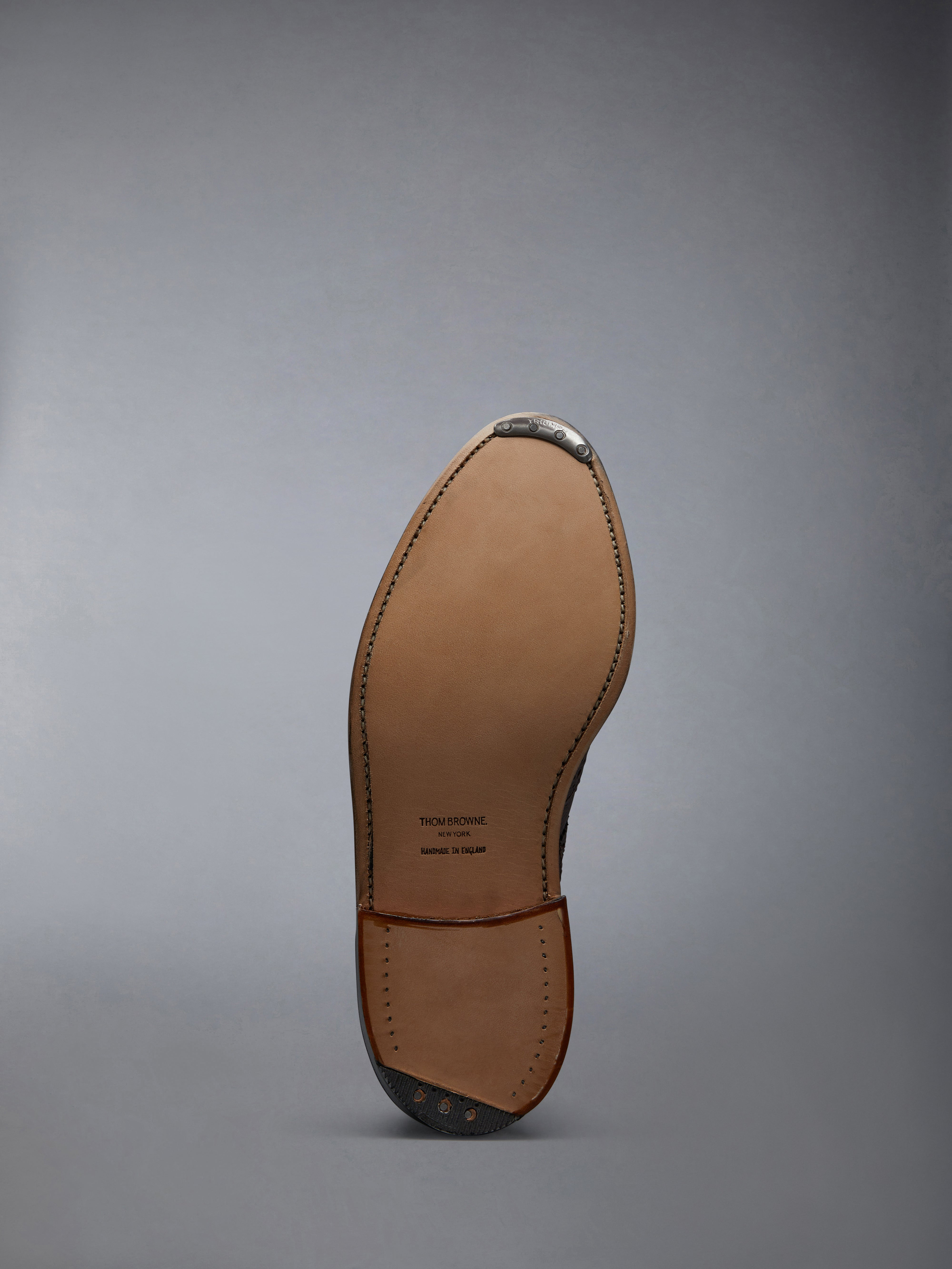 CLASSIC WINGTIP BOOT W/ LIGHTWEIGHT RUBBER SOLE IN BOX CALF - 6
