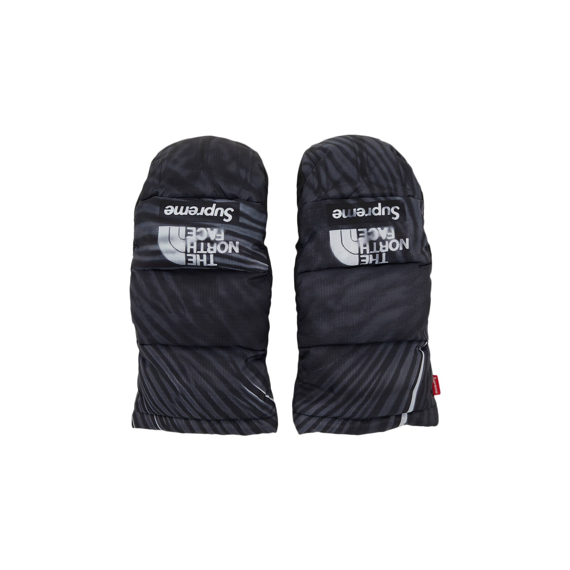 Supreme x The North Face Printed Montana Mitt 'Black' - 1