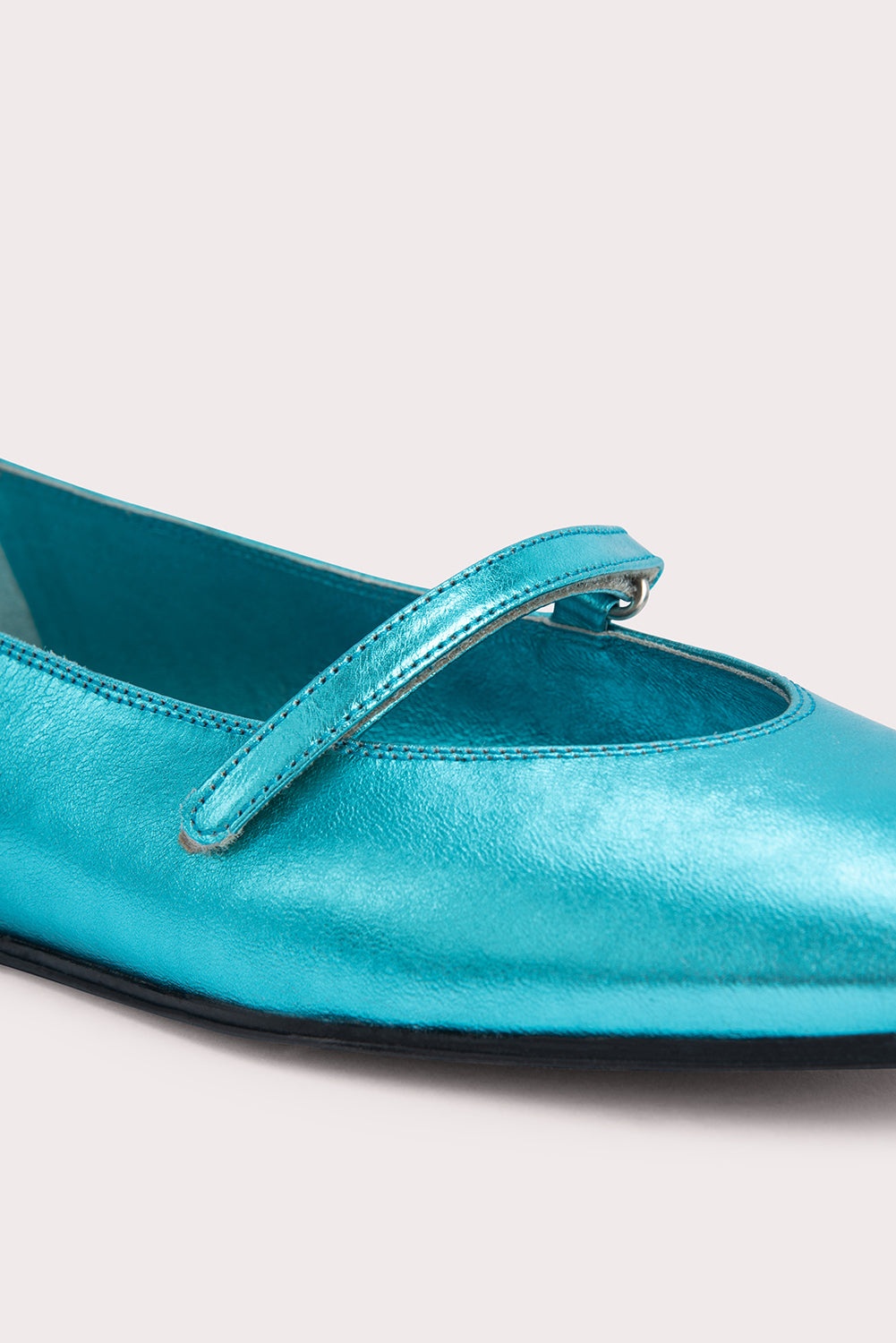 Molly Aquamarine Metallic Leather - 4