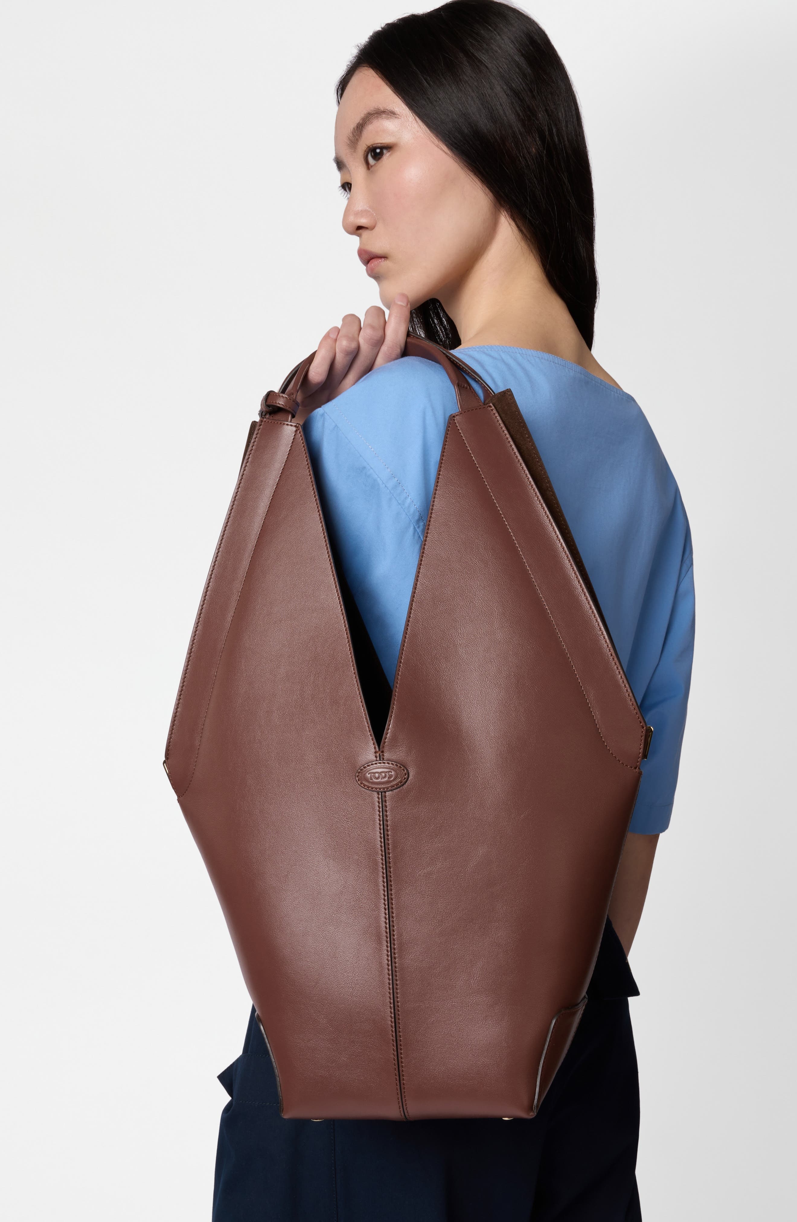 Tod's Small Sacca Leather Bucket Bag in Mogano at Nordstrom - 6