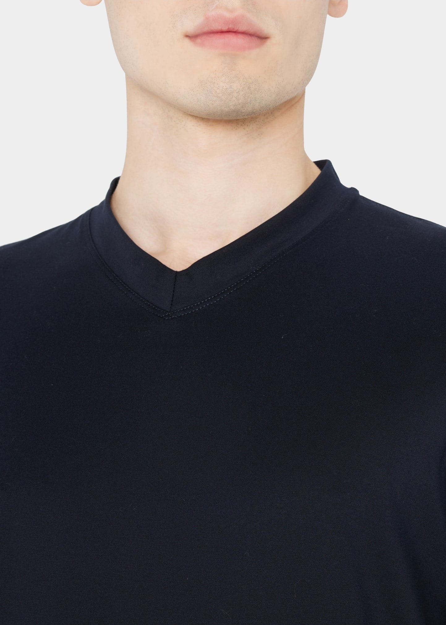 Men's Basic-Fit V-Neck T-Shirt - 4