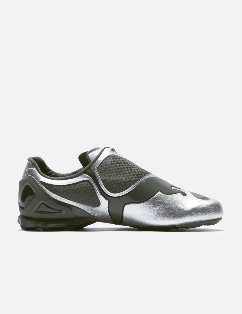 PUMA V-S1 METALLIC outlook