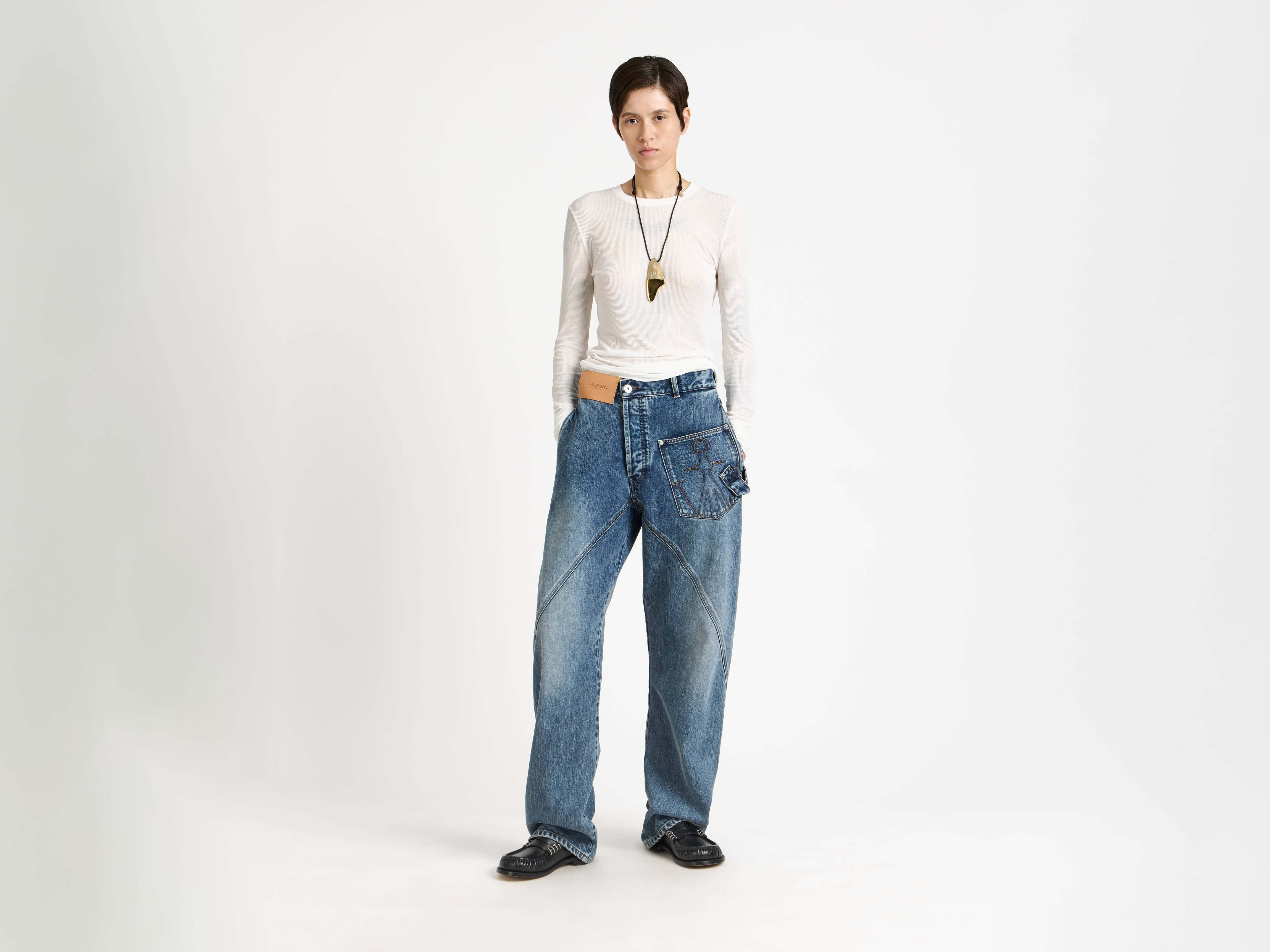 LONG SLEEVE CREW NECKLINE TOP IN OFF-WHITE - 2