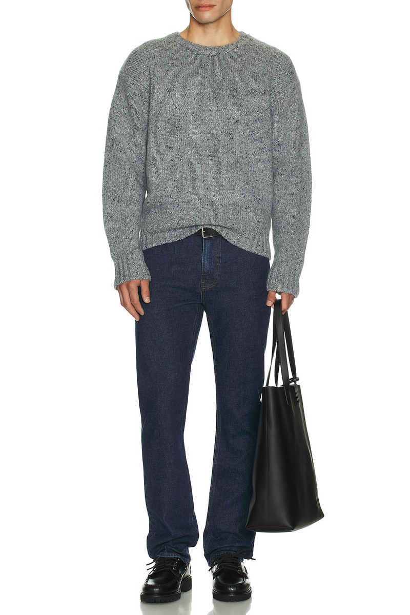FRAME Modern Straight Jean outlook