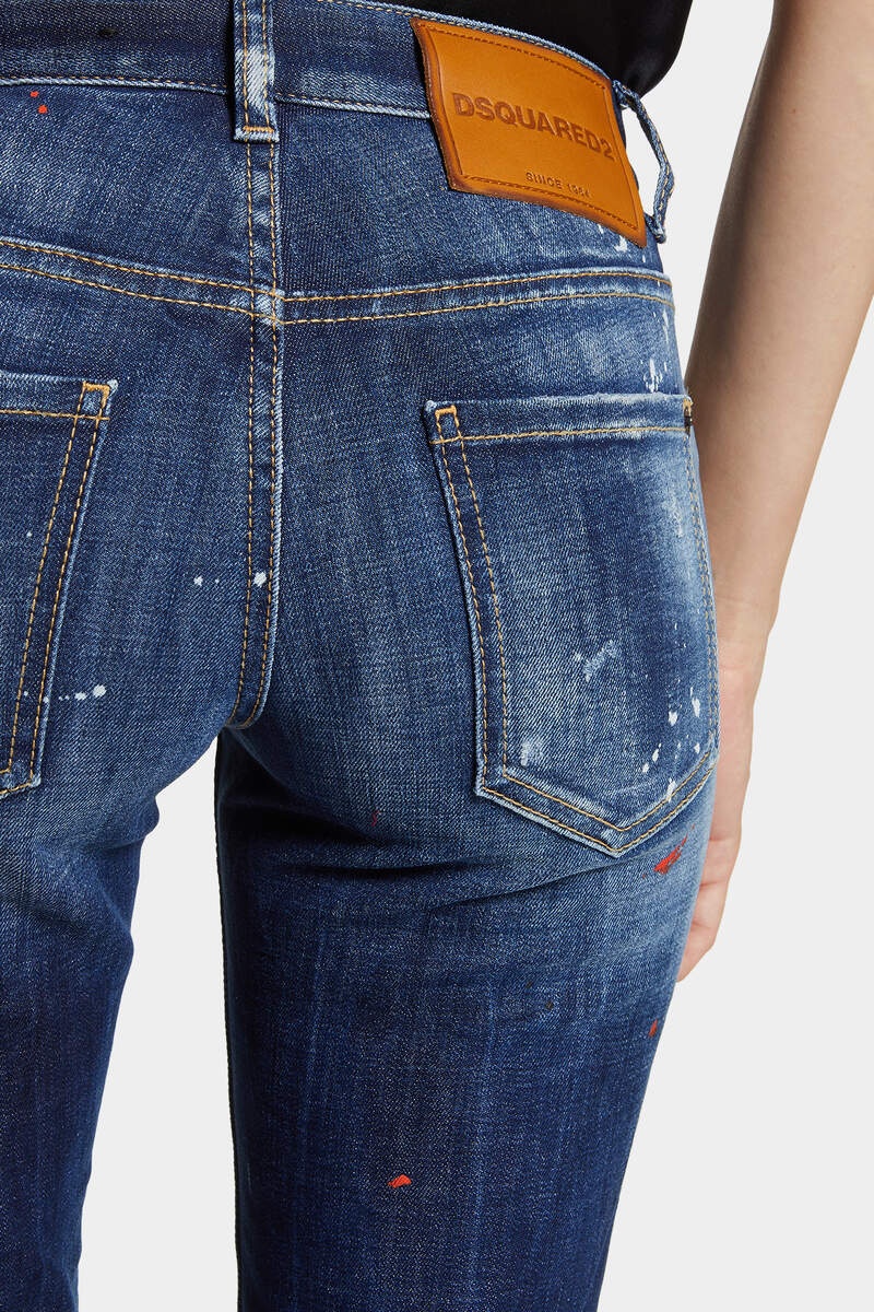 MEDIUM EASY WASH MEDIUM WAIST JENNIFER JEANS - 6