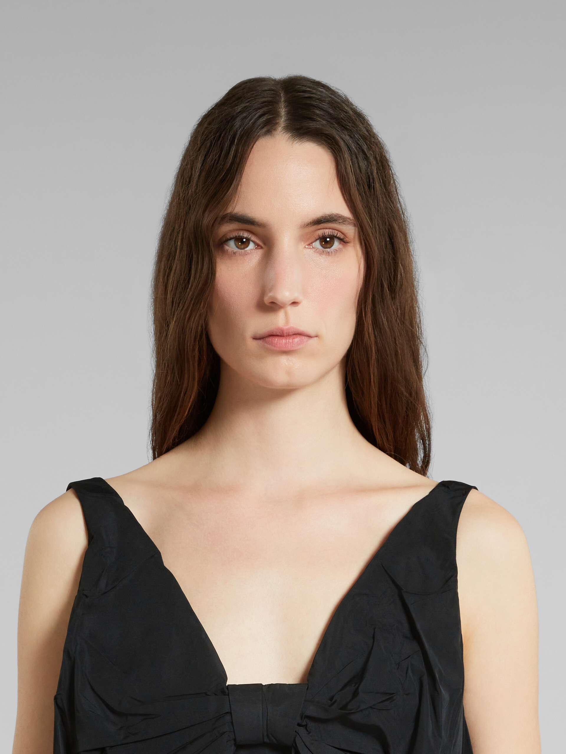 BLACK TAFFETA OPEN-BACK TOP WITH MAXI BOW - 4