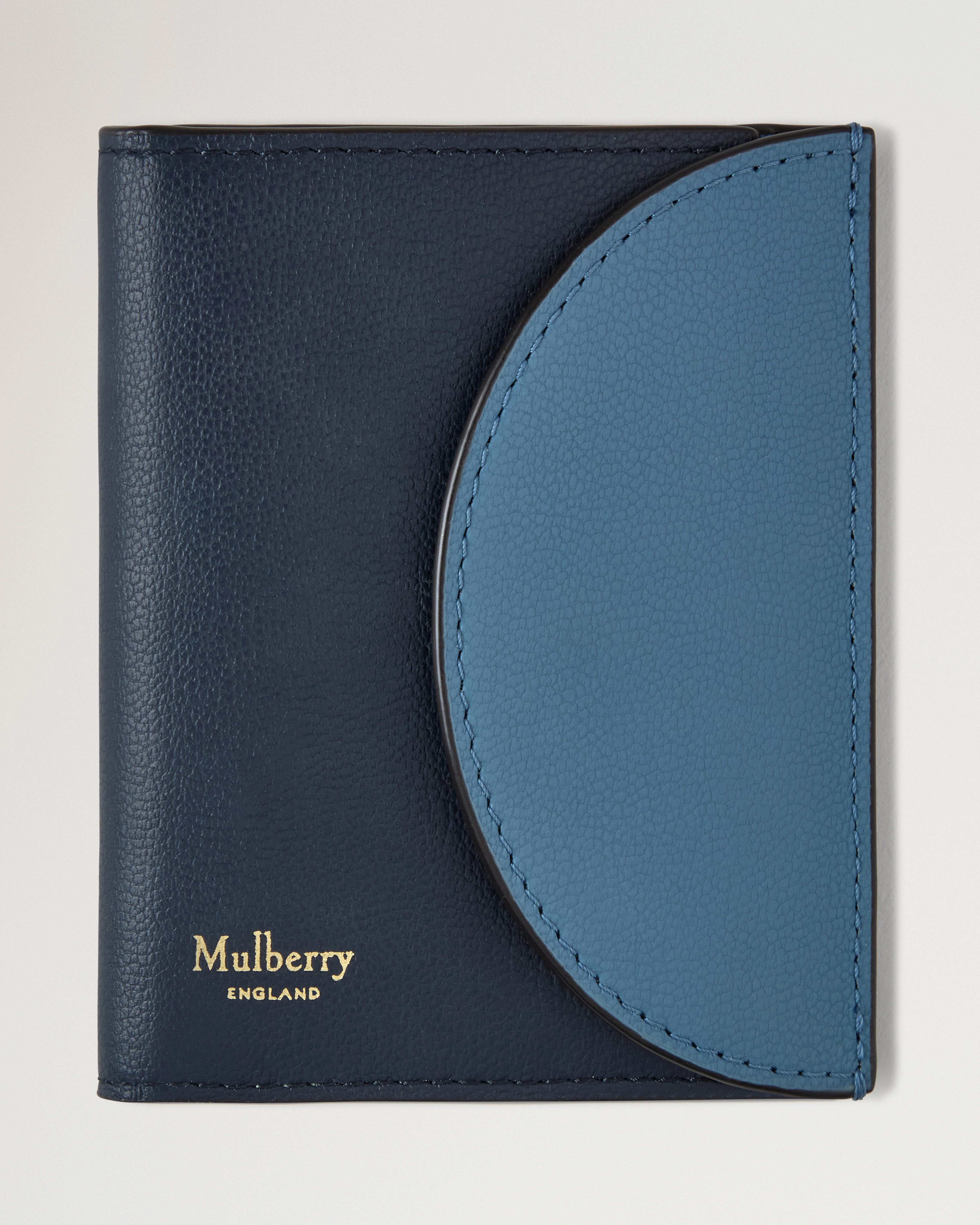 Compact Bifold Card Wallet
Brighton Blue & Night Sky Micro Classic Grain - 1