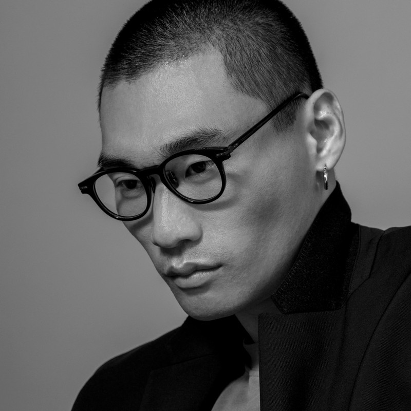 LINDA FARROW BAY OPTICAL D-FRAME IN BLACK AND NICKEL (ASIAN FIT) outlook