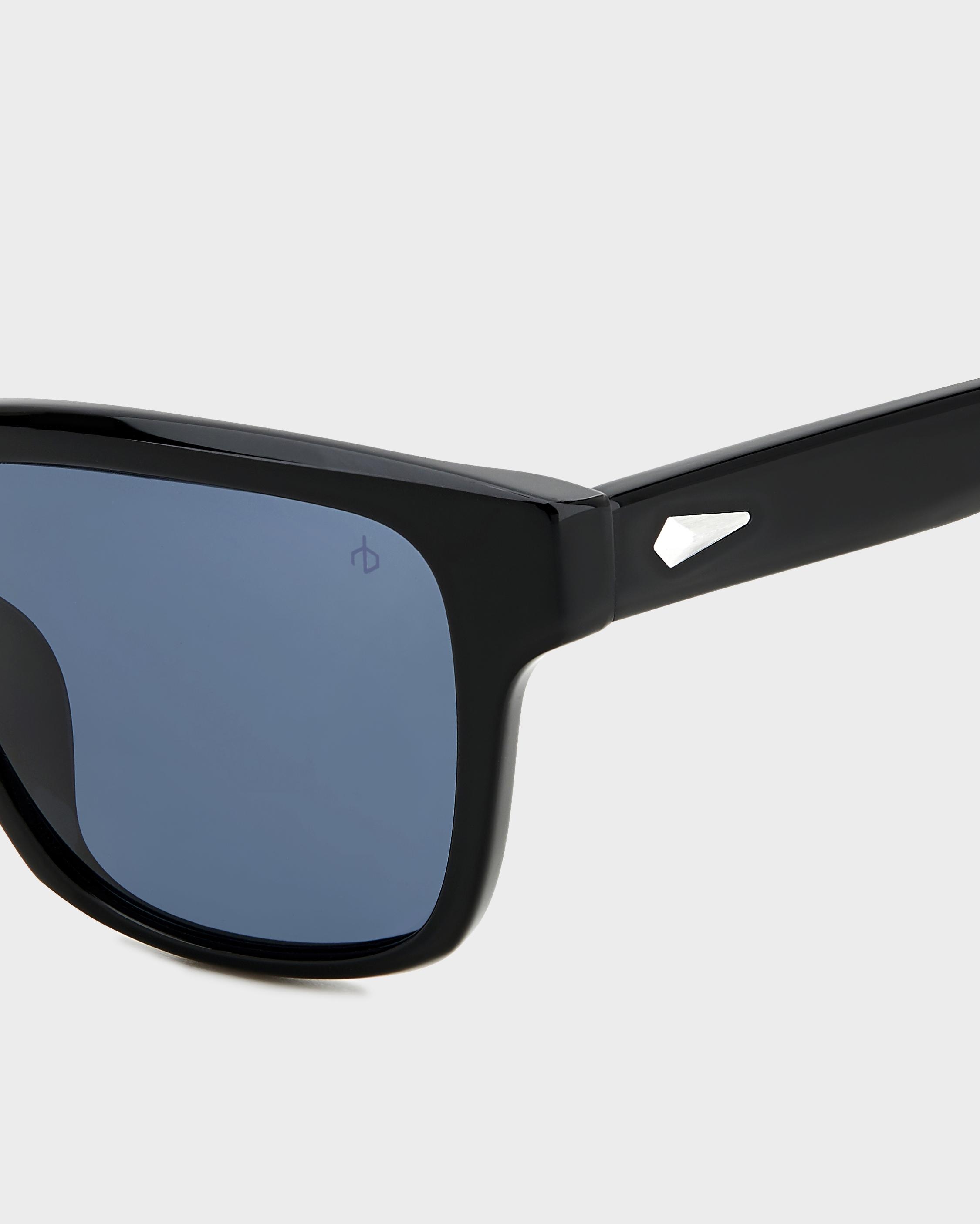 Canyon
Square Sunglasses - 3