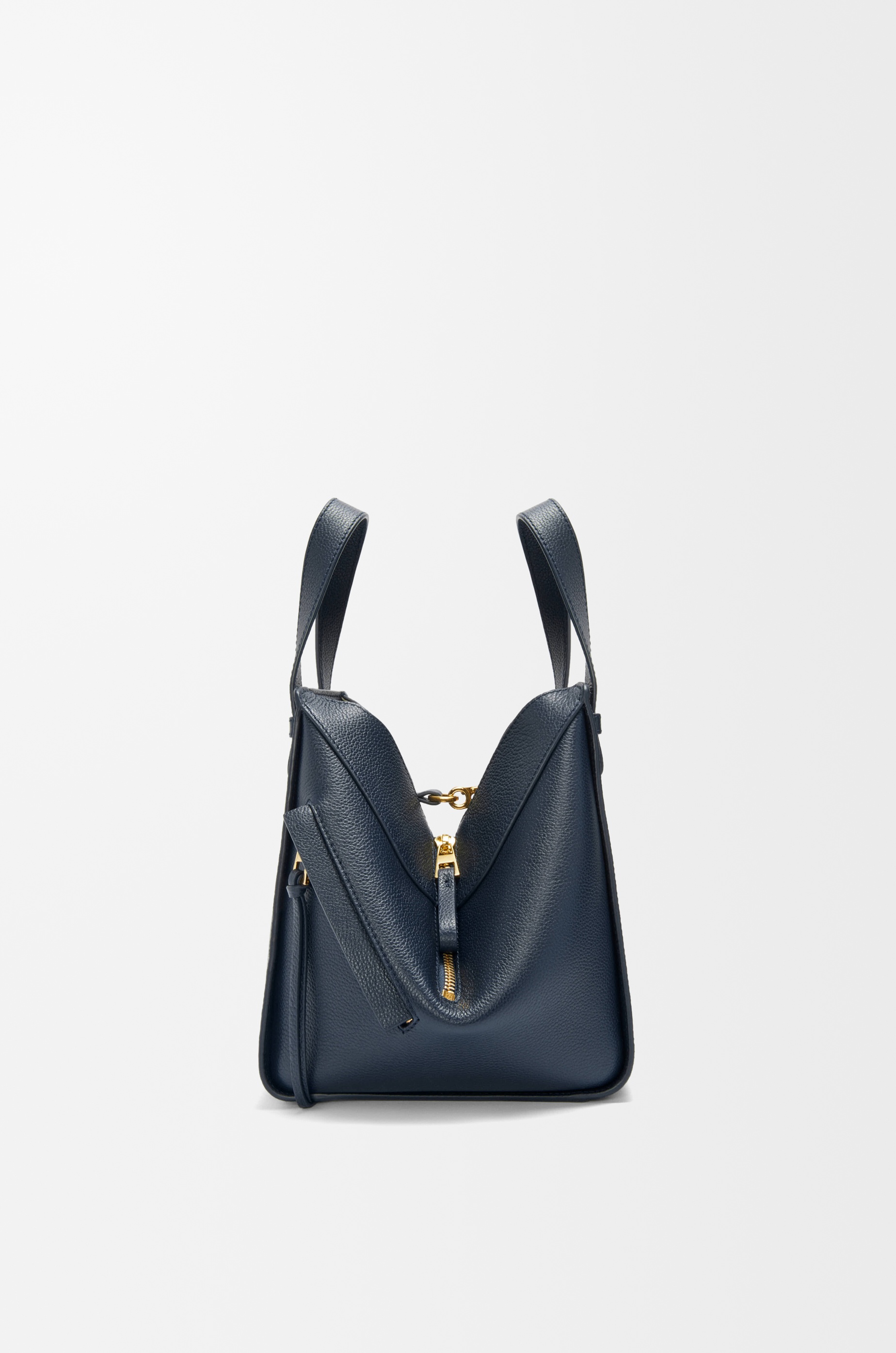 Compact Hammock bag in soft grained calfskin - 5