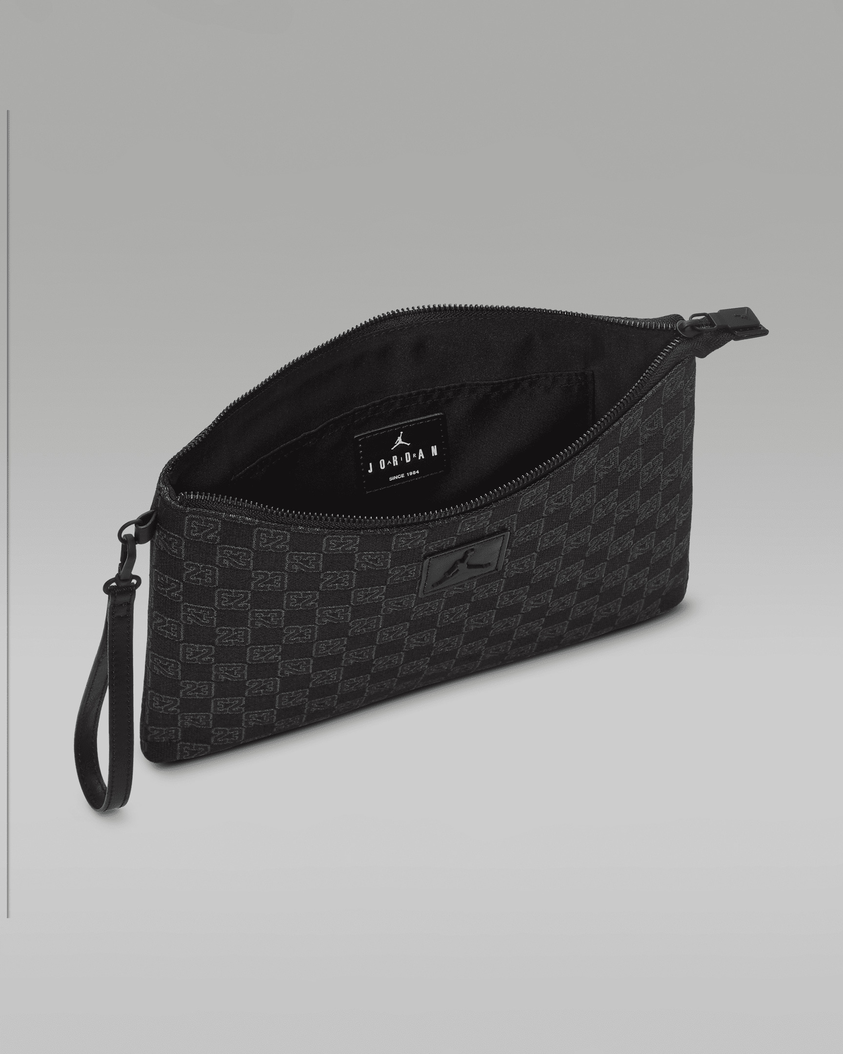 Jordan Monogram Pouch (0.69L) - 4